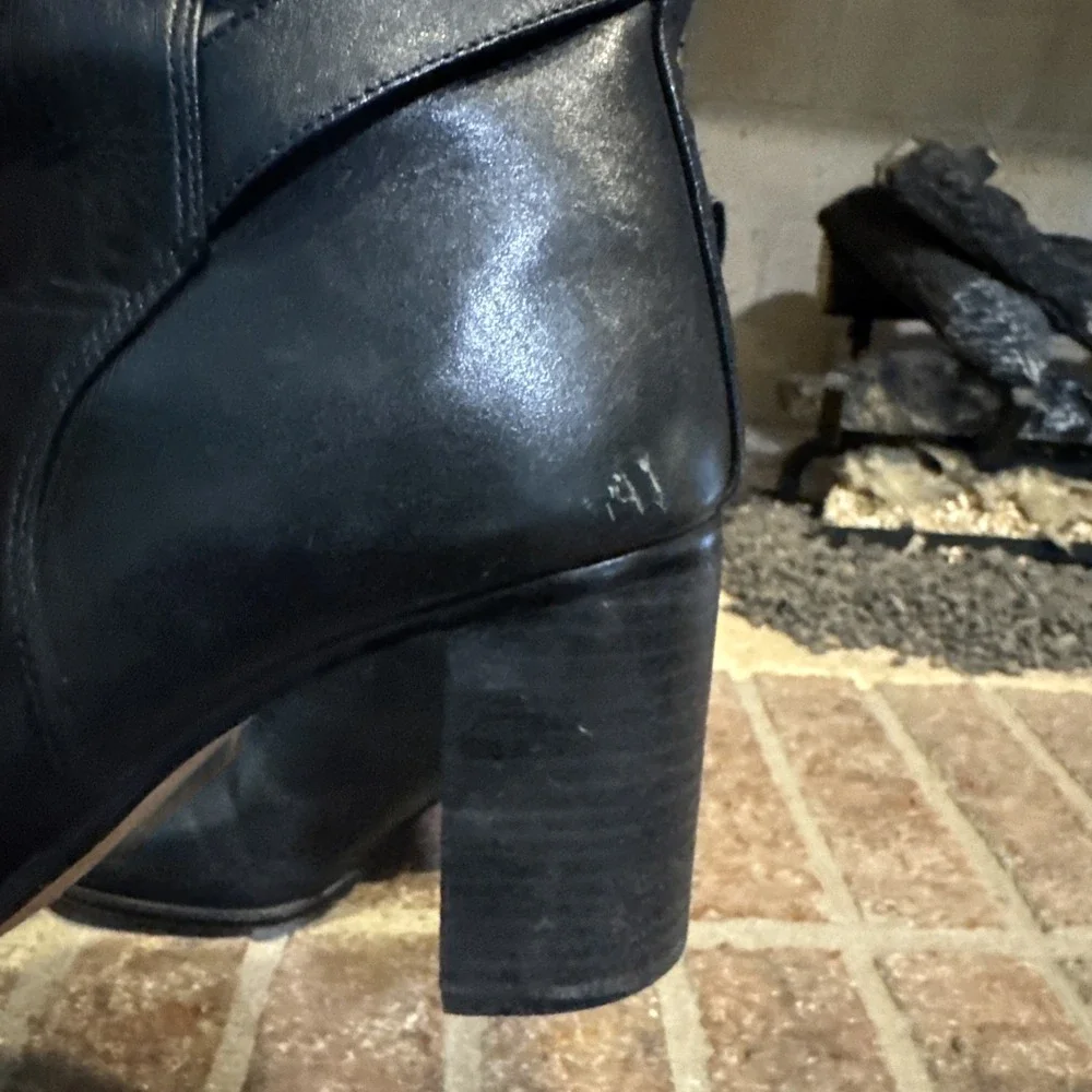 Coach Olivia Black Leather Bootie Block Heel Women's‎ Size 6.5B